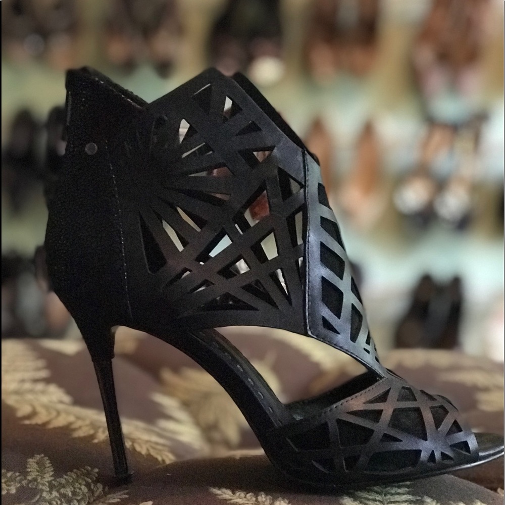 Dolce vita black laser cut sandals